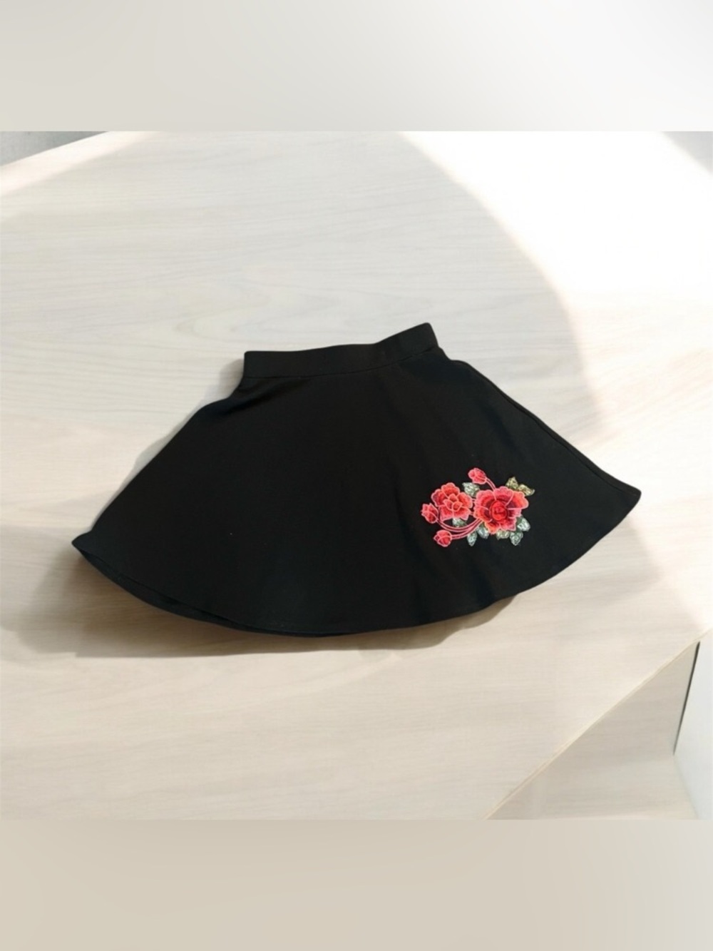 LUNA Medium Black Mini Skater Skirt Embroidery Red Floral Green Leaf Goth Womens